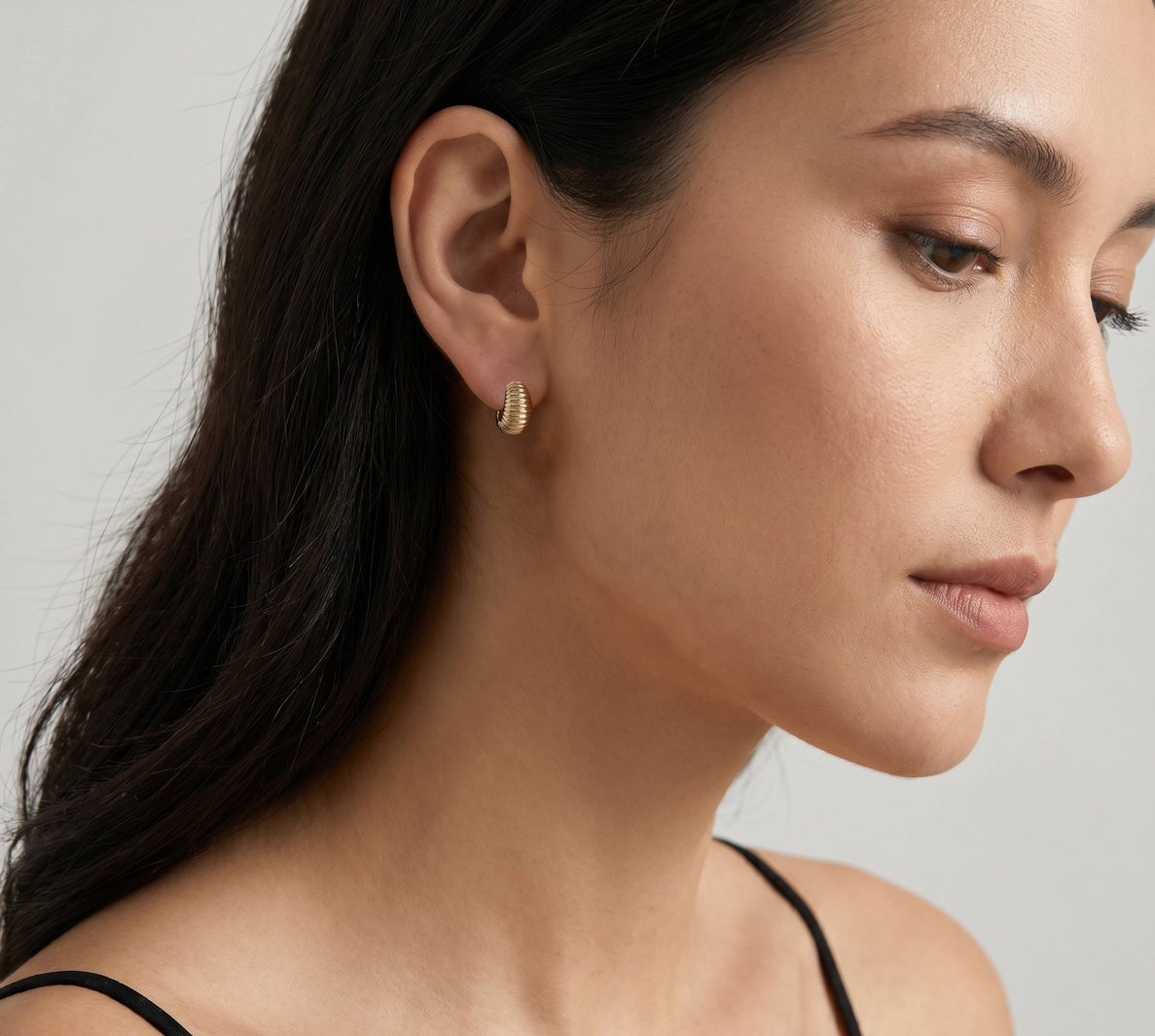 Chunky Ribbed Dome Hoop
