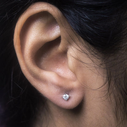 Mini Lab Diamond Studs