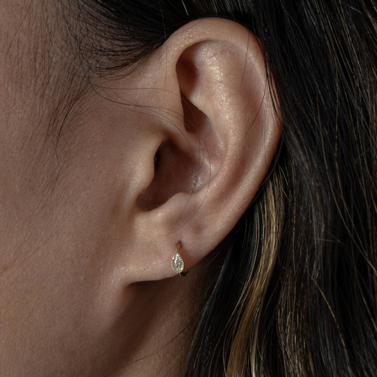 14K Yellow Gold Pear CZ Bezel Helix